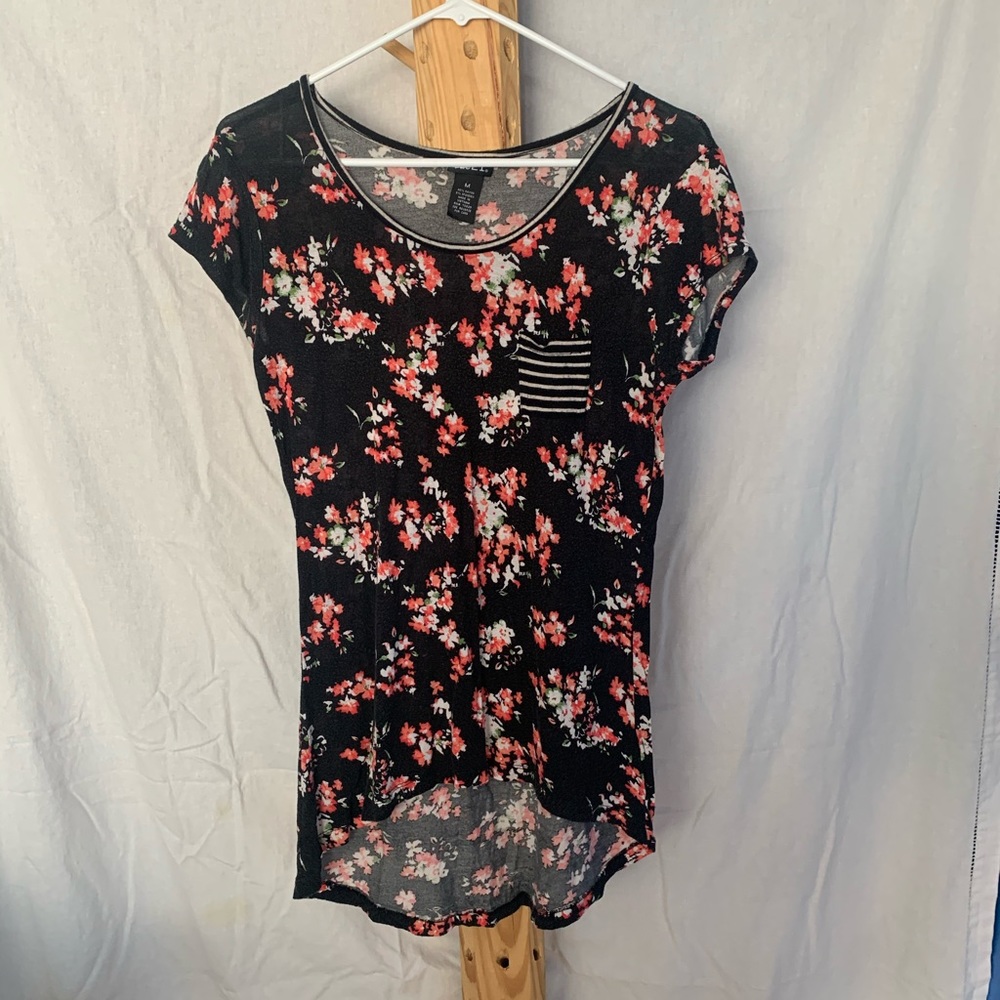 2 Rue21 T-shirts